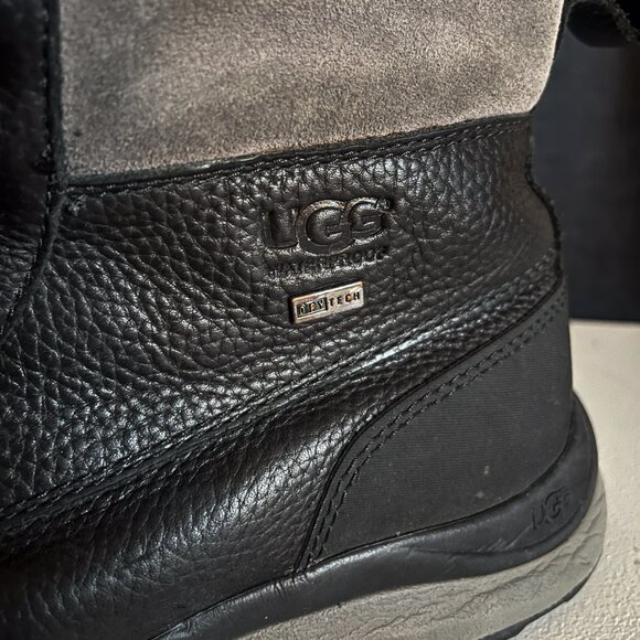 UGG Women's Adirondack Shearling Boots Size 9.5 - Picture 2 of 6